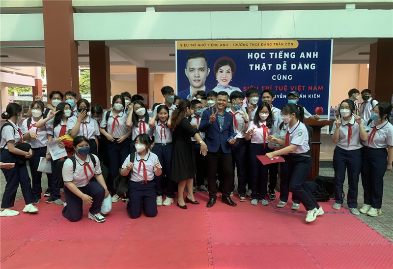 Siêu trí nhớ tiếng đào tạo tại trường trung học cơ sở Đặng Trần Côn, Tân Phú, TP. Hồ Chí Minh